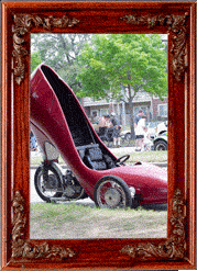 A giant red shoe! A giant red shoe!