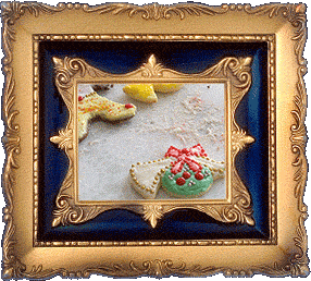 A wreath sugar cookie!