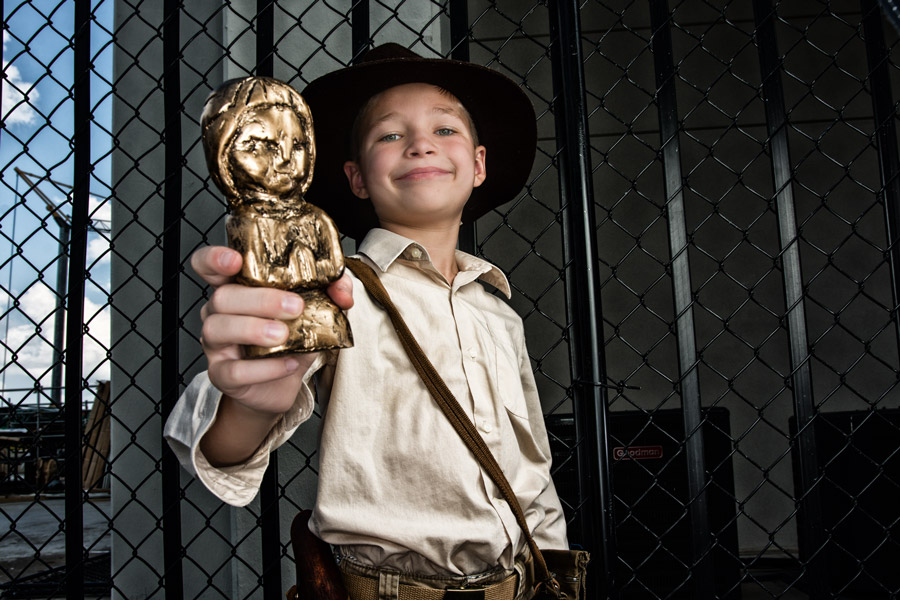 Young Indiana Jones cosplay photo