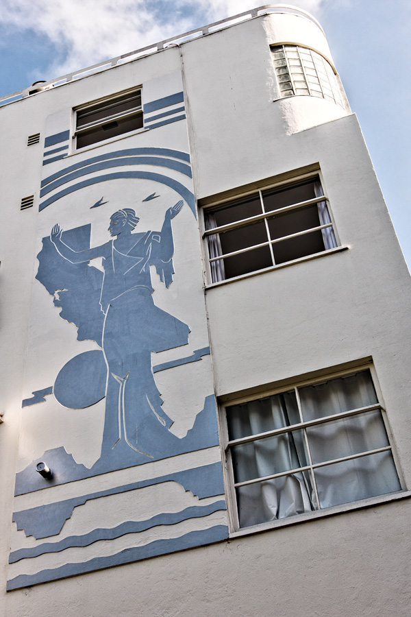 Dark Passage building photo