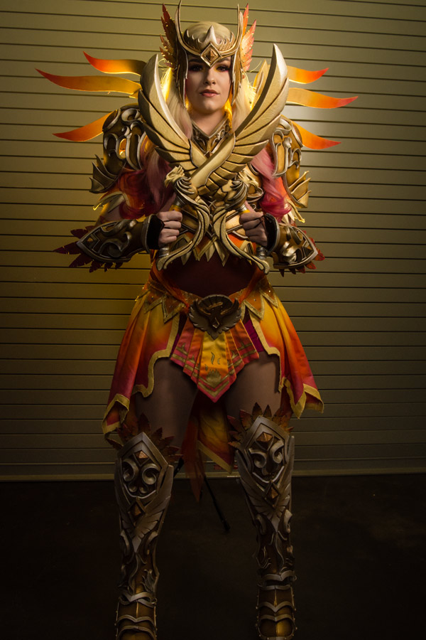 Gold cosplay Blizzcon photo