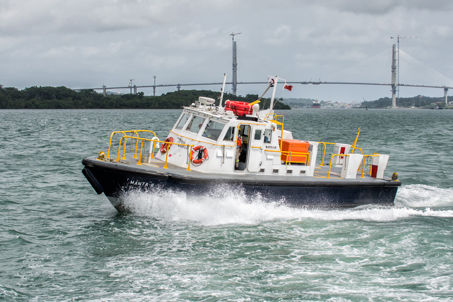 Pilot boat photo