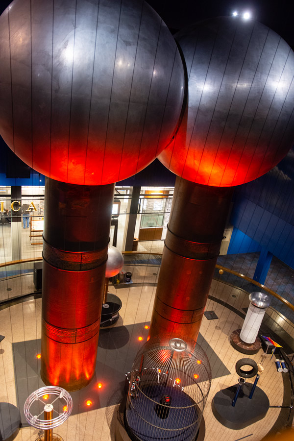 THE Van de Graaff generator!