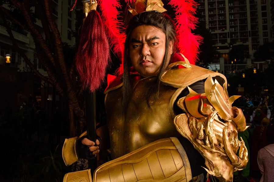 Golden warrior cosplayer photo