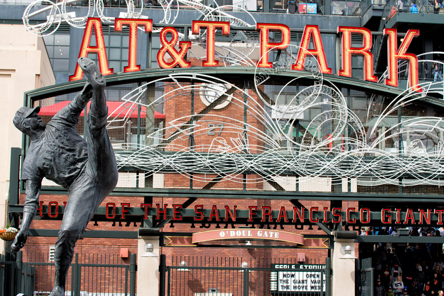 Pitcher statue photo