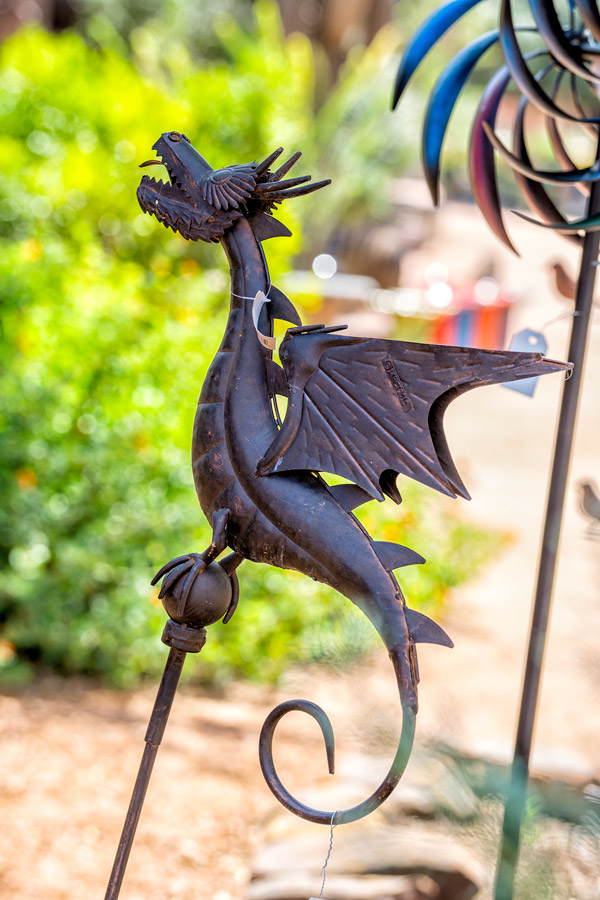 Dragon sculpture photo