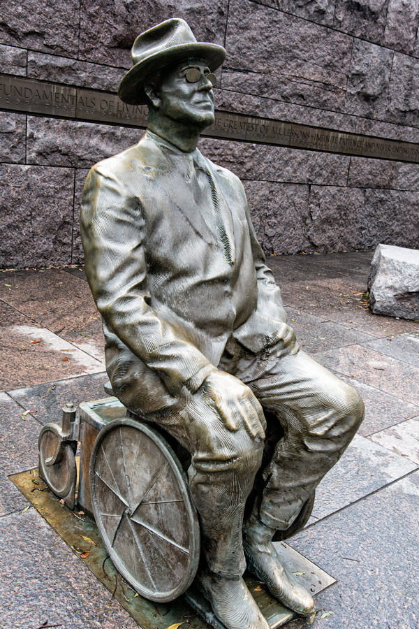 FDR statue Wall photo