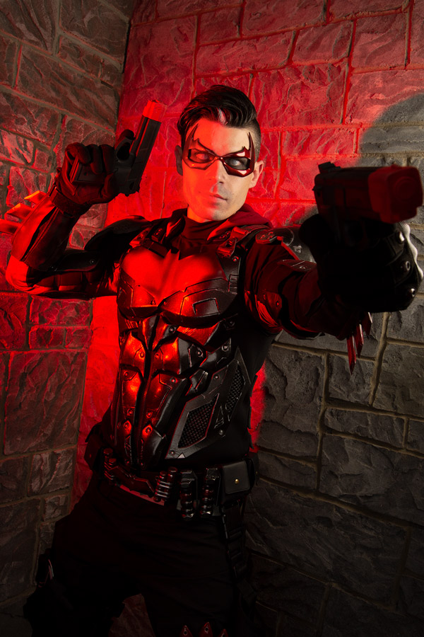 Nightwing cosplayer photo