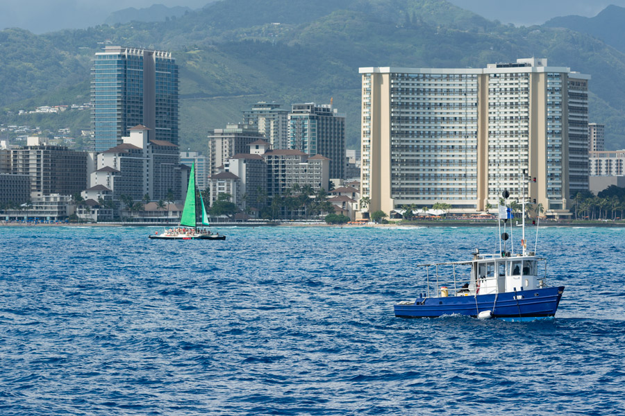 Waikiki boats photo