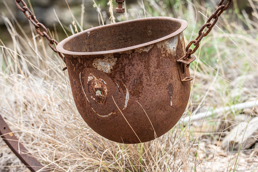 Metal pot photo