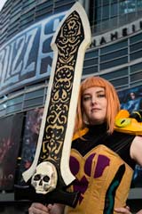 Female melee! Female melee!