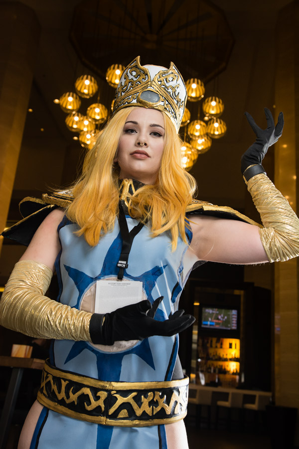 A picture of an Argent Confessor Paletress cosplay at BlizzCon 2015 taken by Batty!