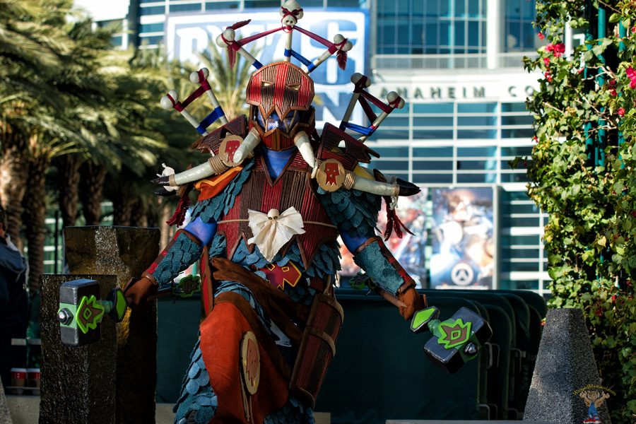 A picture of Enhancement Shaman cosplay at BlizzCon 2015 taken by Batty!