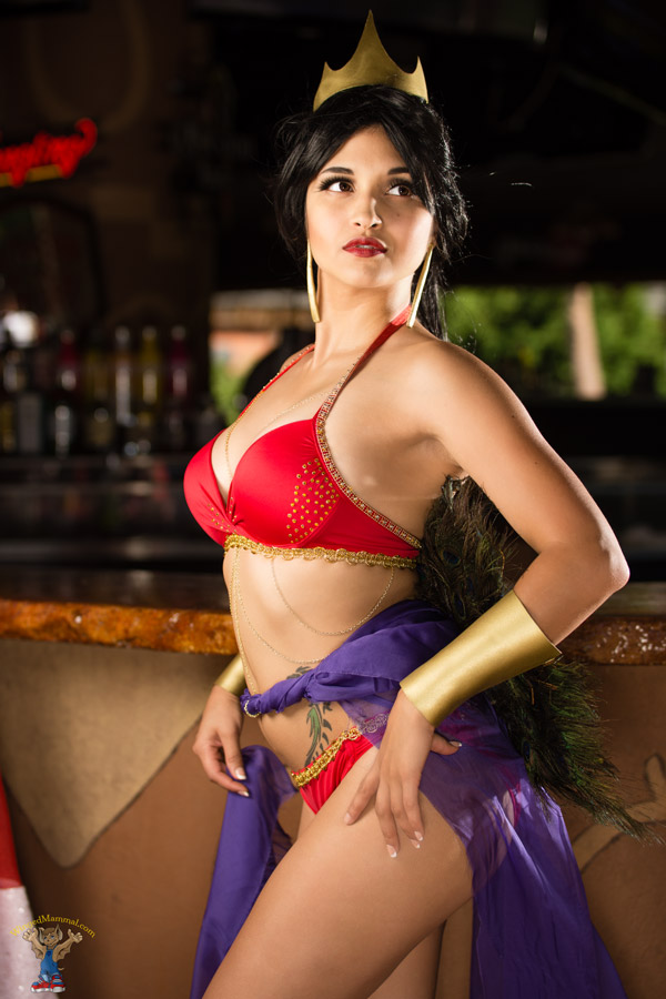 A picture of Jasmine cosplay at Colossalcon 2016 taken by Batty!