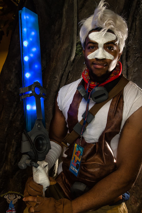 A picture of Ekko cosplay at Colossalcon 2016 taken by Batty!