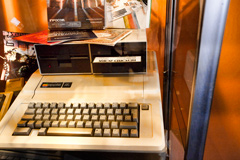 An Apple IIe!