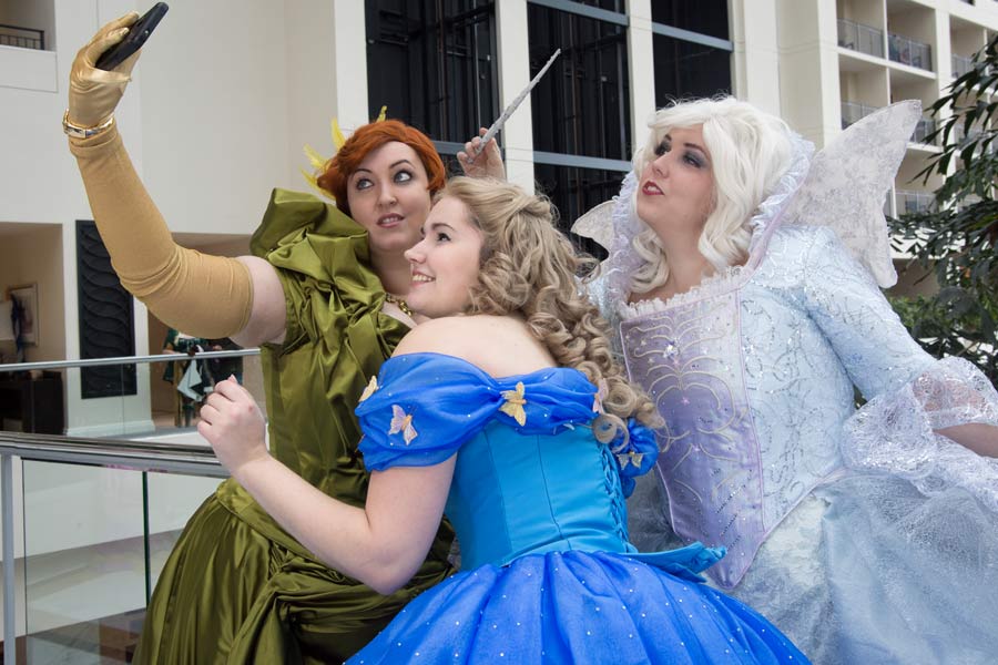 A picture of Cinderella selfie cosplay at Katsucon 2016 taken by Batty!