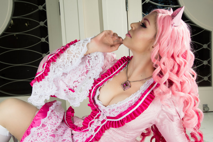 A picture of Pinky Pie cosplay at Katsucon 2016 taken by Batty!