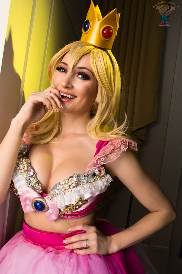 A picture of Princess Peach cosplay at Katsucon 2018 taken by Batty!