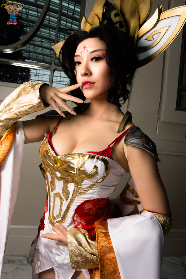 A picture of Stella cosplay at Katsucon 2018 taken by Batty!